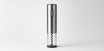 Ideal for large gatherings or people with limited grip strength, the electric corkscrew opens bottles quickly and effortlessly.