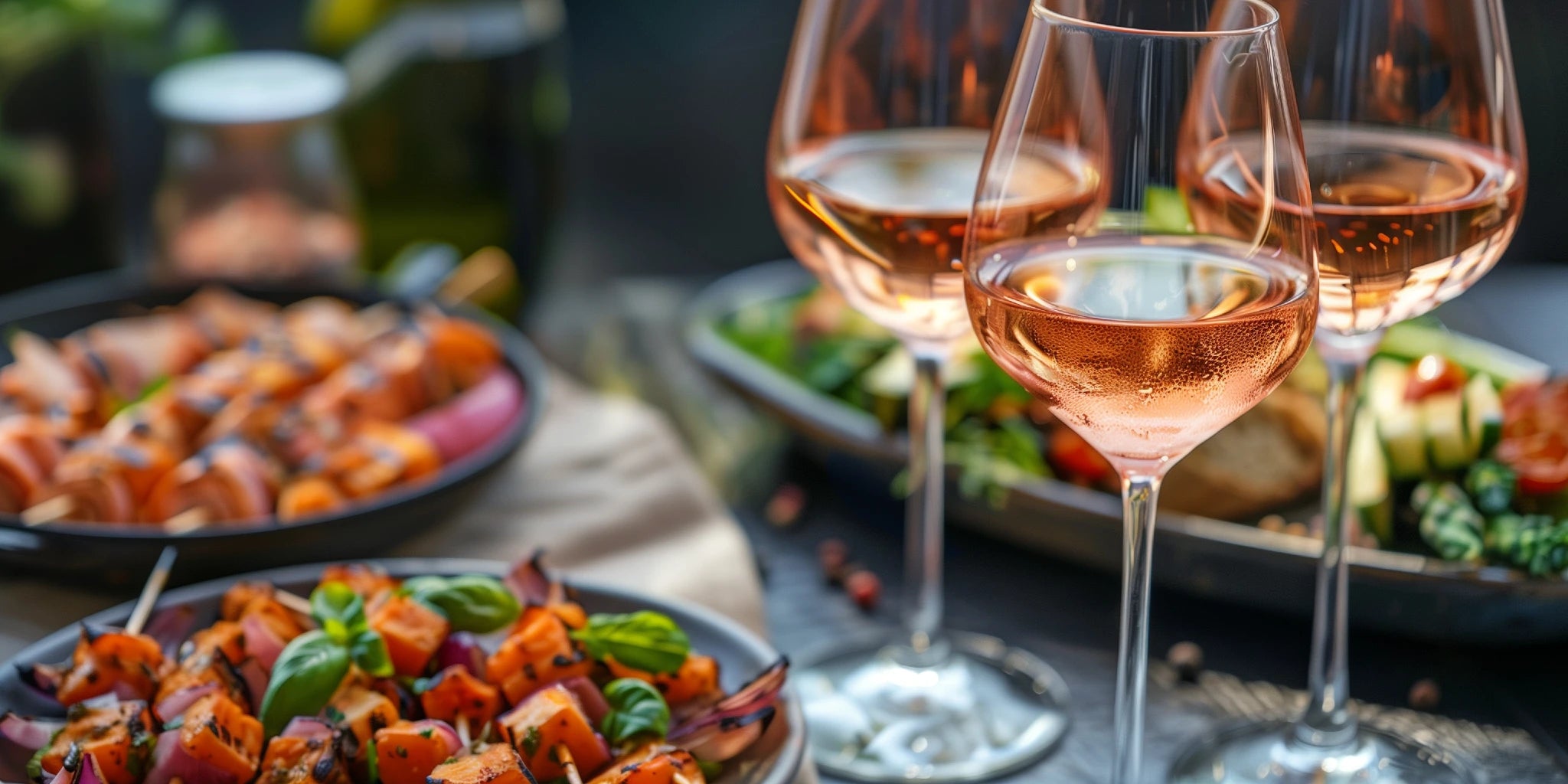 Dry rosé brings freshness and gentle fruit that complement warm spices, grilled elements and moderate heat, creating a bright and harmonious pairing.