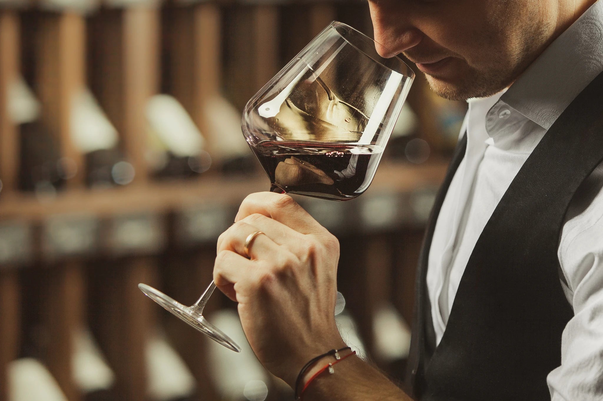 Train your palate by focusing on weight, texture, and persistence. Compare the wine to skim milk, whole milk, or cream, and pay attention to how it coats your mouth. With practice, identifying body becomes intuitive.